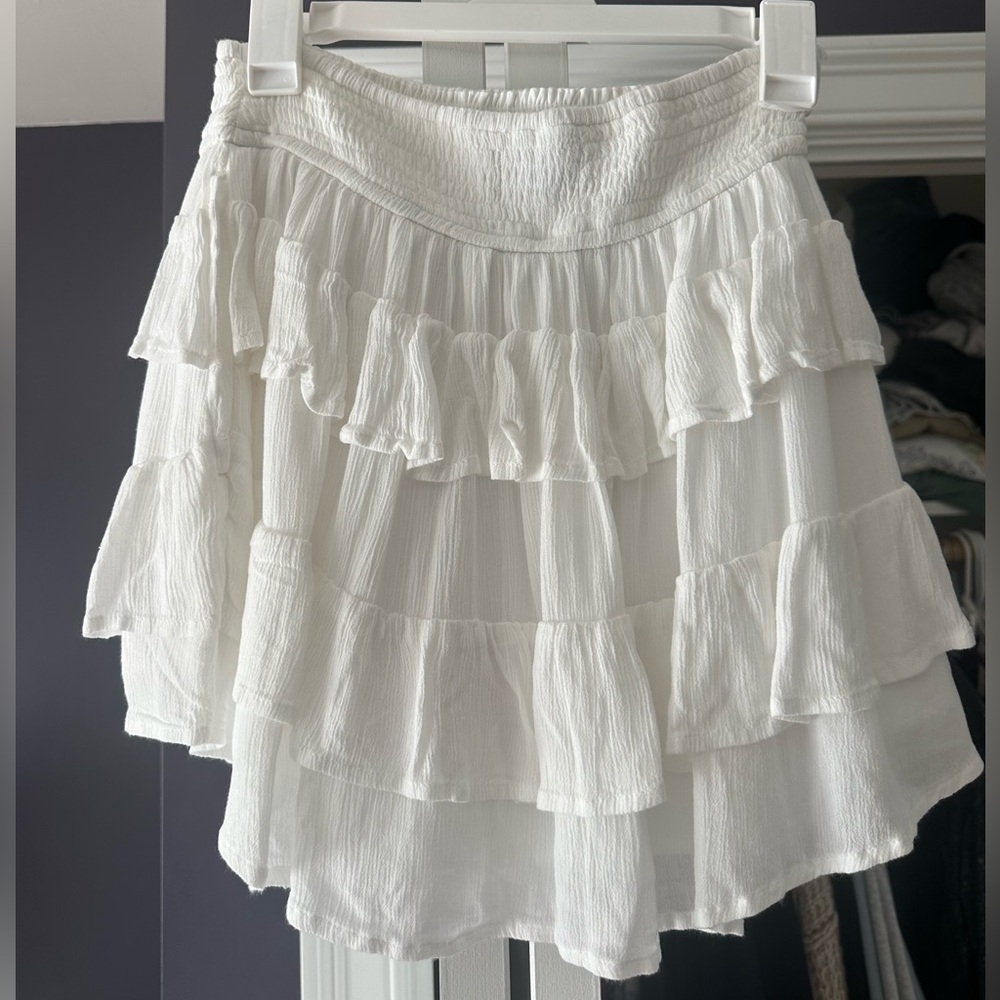 Hollister White Ruffled Mini Skirt